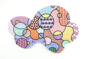 Nevin Alada&#287;, Pattern Kinship, Cloud, Luminous, 2023, wasserstrahlgeschnittenes Aluminium, Acrylfarbe/waterjet cut aluminium, acrylic paint, 114 x 170 x 0,6 cm, courtesy the artist, Wentrup, Berlin, Foto: Ana Aguilera (c) VG-Bild-Kunst, Bonn 2025